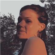 Insegnate di italiano, storia, filosofia, inglese. Disponibile nei pomeriggi settimanali